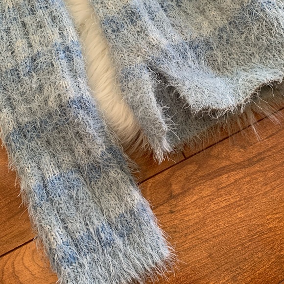 NWT•Candie's Cozy & Soft Mock Neck Pullover Crop Sweater in Blue Stripe-Size L - Picture 4 of 10